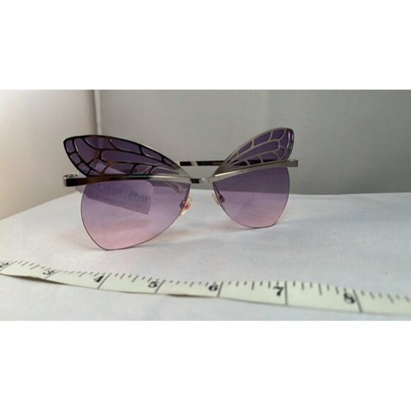 Betsey Johnson Butterfly Queen Sunglasses/ NWT/Purple Ombre/charity sale - Picture 2 of 4